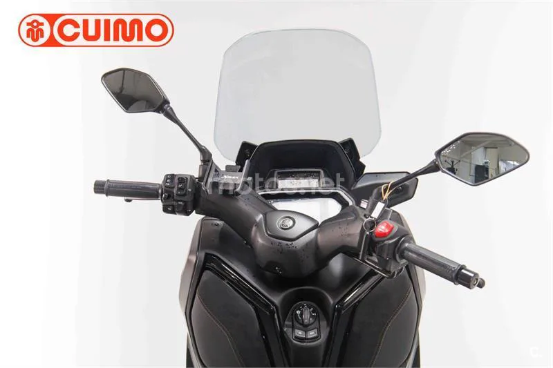 Yamaha XMAX 300 – Vista 17