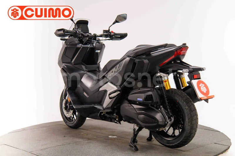 Honda ADV 350 – Vista 6