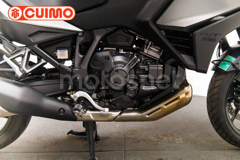 Honda NT1100 – Vista 15