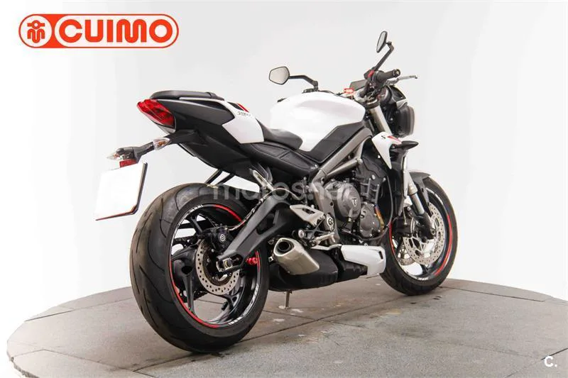 Triumph Street Triple – Vista 4