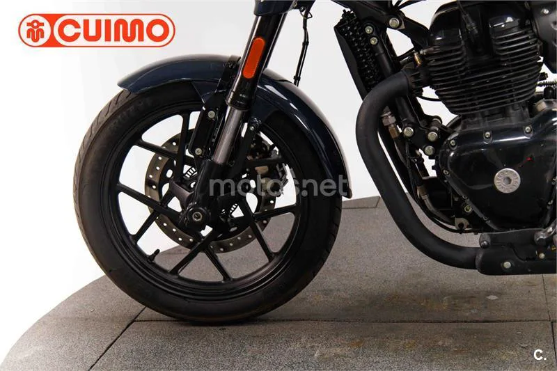 Royal Enfield Shotgun 650 – Vista 20