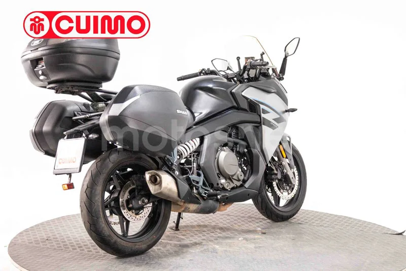 CFMOTO 650GT – Vista 18