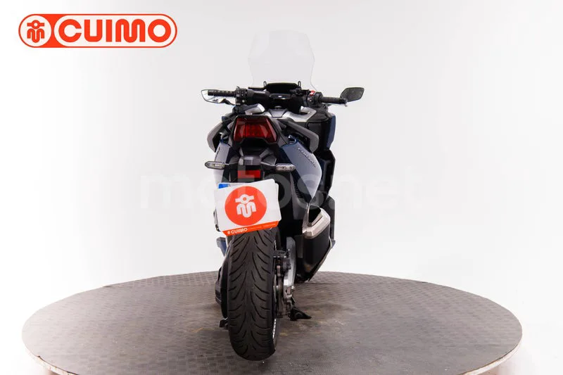 Honda Forza 750 – Vista 5
