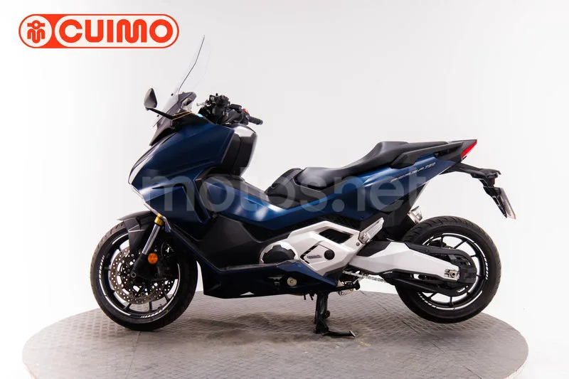 Honda Forza 750 – Vista 8
