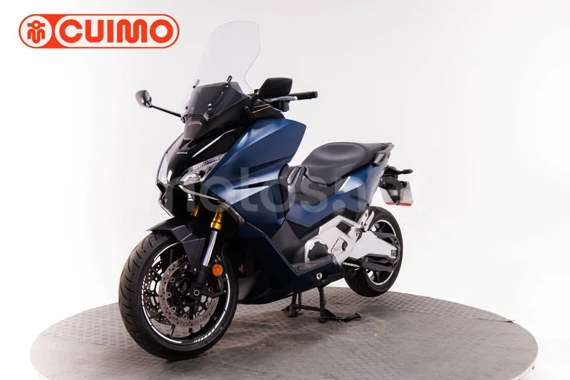 Honda Forza 750 – Vista 9