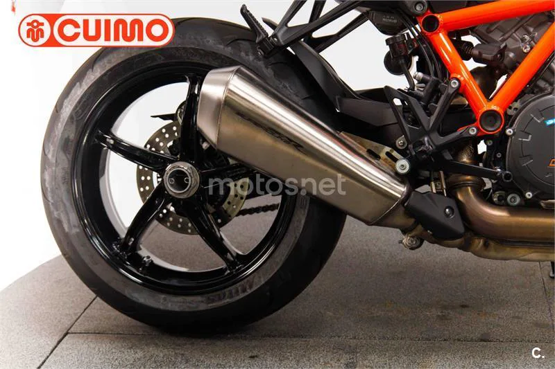 KTM 1290 Super Duke R – Vista 14