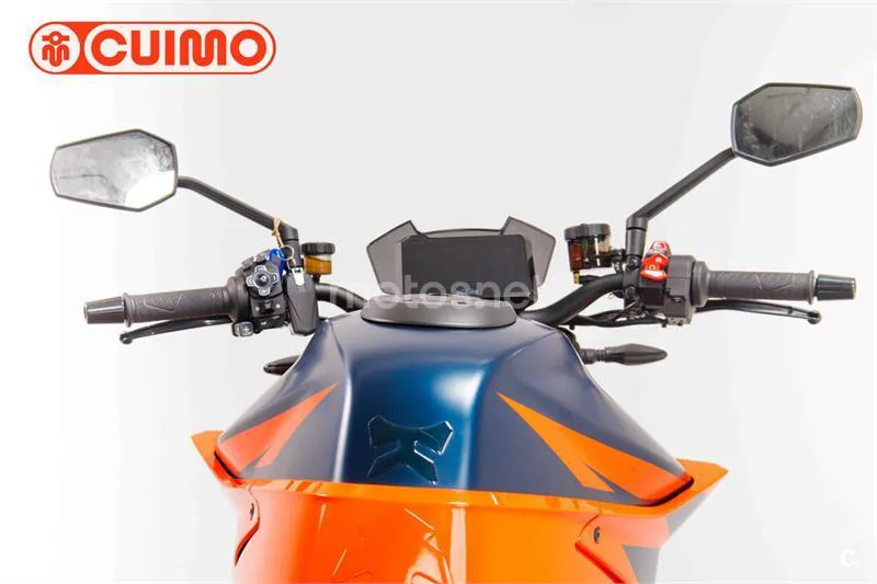 KTM 1290 Super Duke R – Vista 17