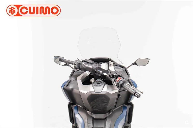 Honda Forza 750 – Vista 17