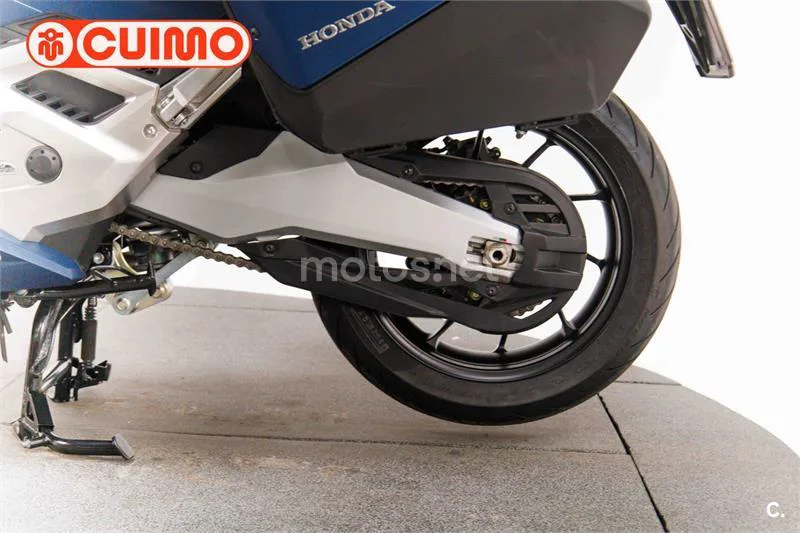 Honda Forza 750 – Vista 18