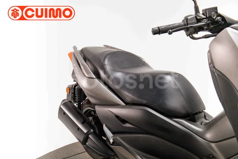 Yamaha XMAX 300 – Vista 12