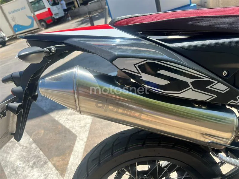 Aprilia SX 125 – Vista 15