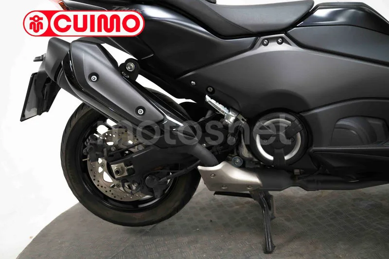 Yamaha TMAX 560 – Vista 13