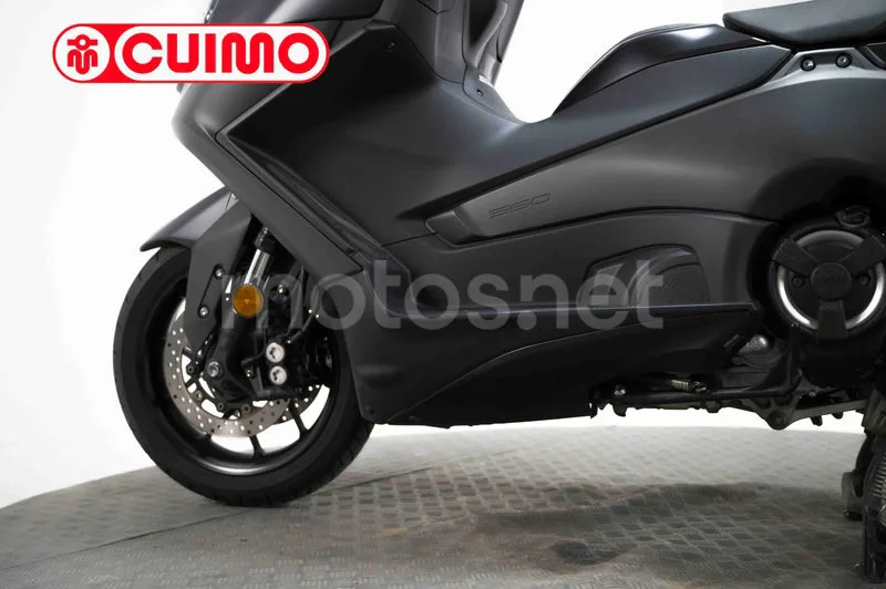 Yamaha TMAX 560 – Vista 19