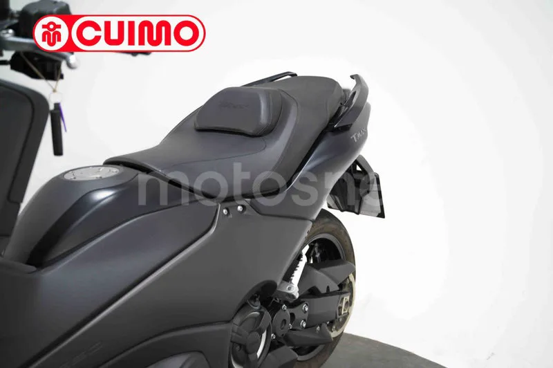 Yamaha TMAX 560 – Vista 23