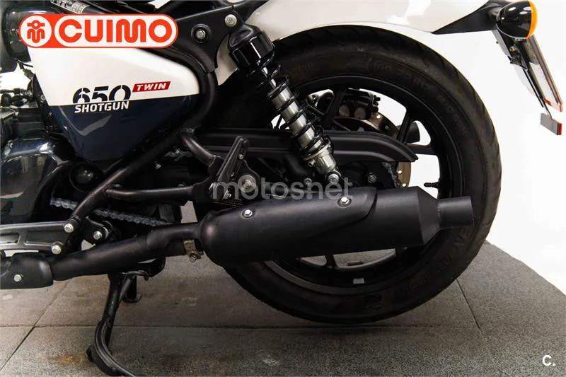 Royal Enfield Shotgun 650 – Vista 17