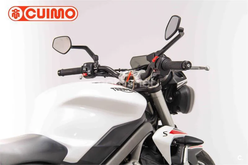 Triumph Street Triple – Vista 15