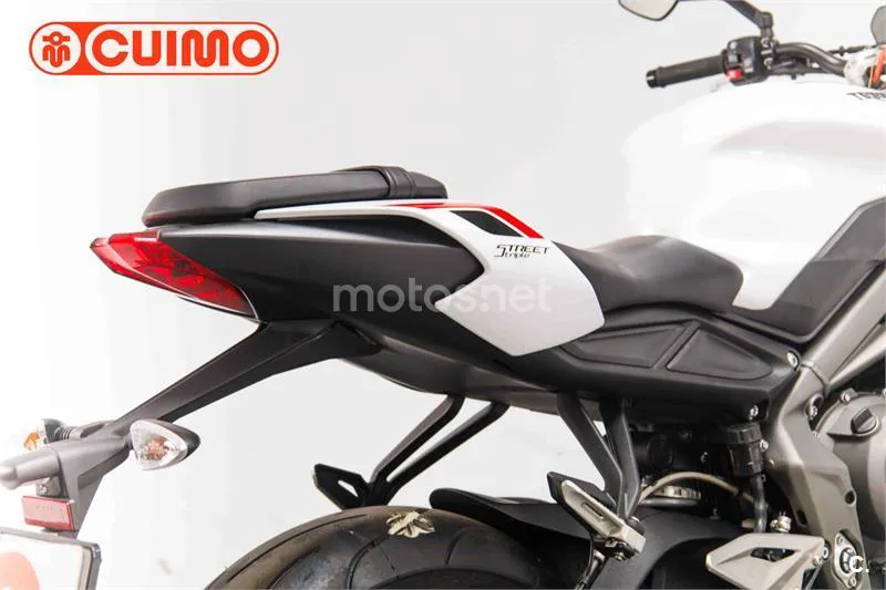 Triumph Street Triple – Vista 16