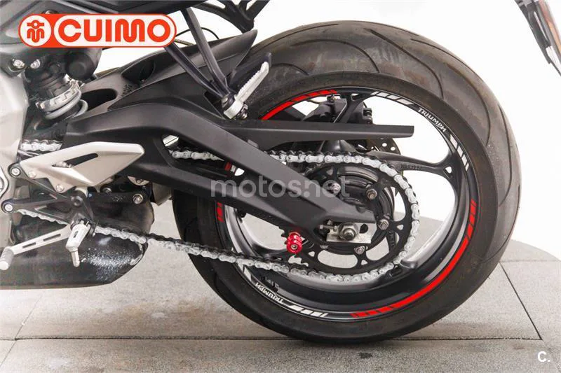 Triumph Street Triple – Vista 18