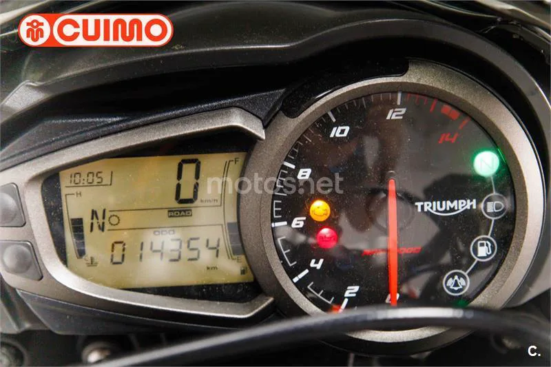 Triumph Street Triple – Vista 24