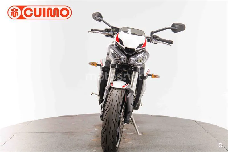 Triumph Street Triple – Vista 10