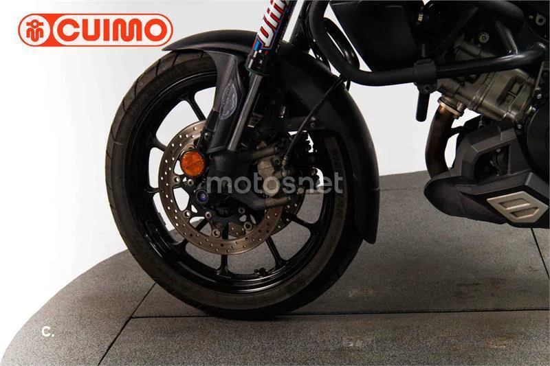 Suzuki V-Strom 1000 – Vista 21