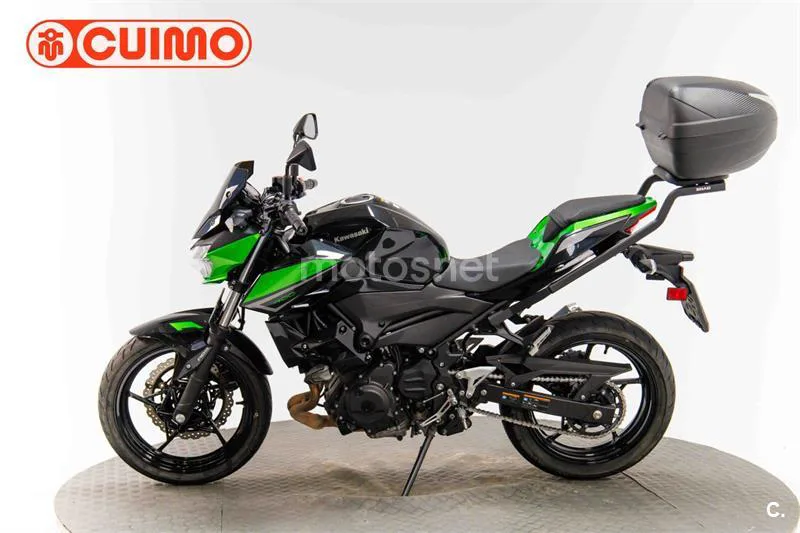 Kawasaki Z400 – Vista 8