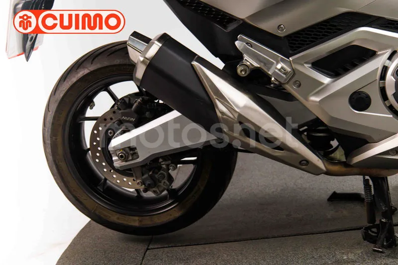 Honda Forza 750 – Vista 16