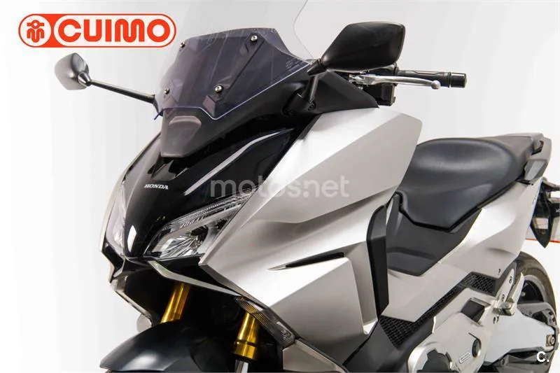 Honda Forza 750 – Vista 21