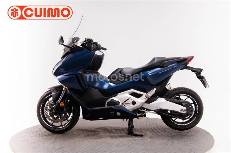 Honda Forza 750 – Vista 8
