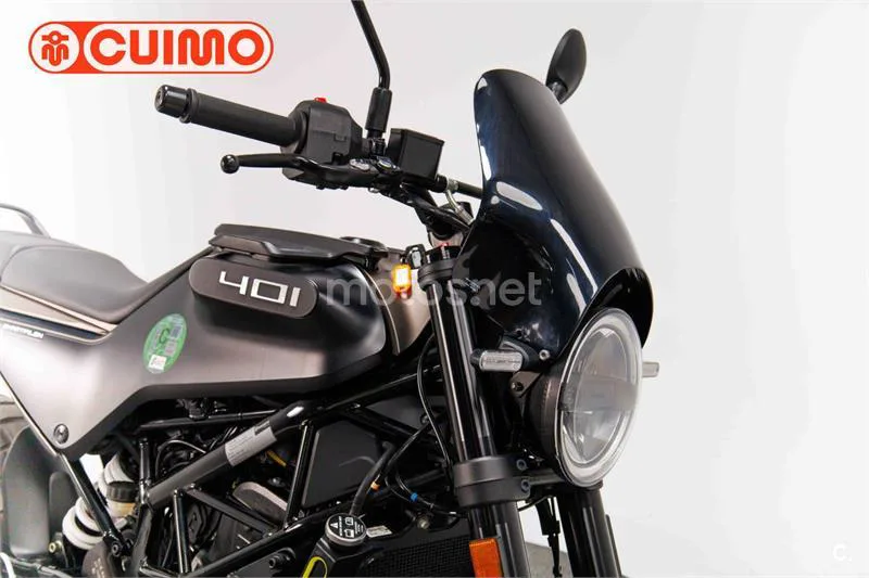 Husqvarna Svartpilen 401 – Vista 11