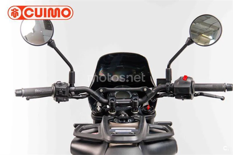 Husqvarna Svartpilen 401 – Vista 17