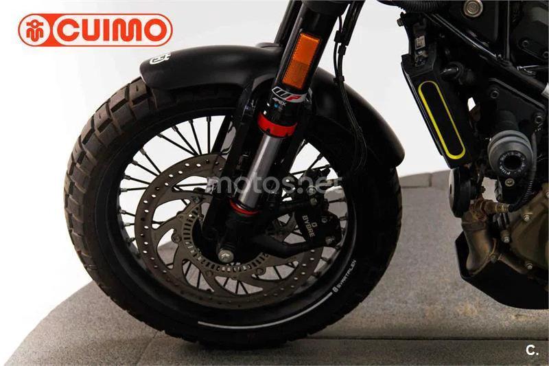 Husqvarna Svartpilen 401 – Vista 21