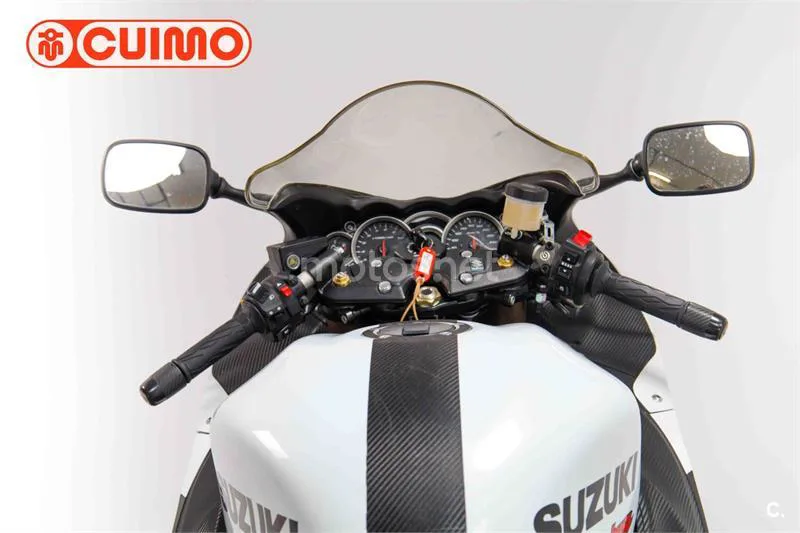 Suzuki Hayabusa – Vista 17