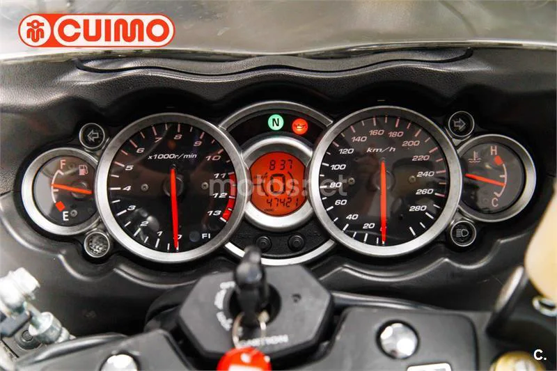 Suzuki Hayabusa – Vista 23