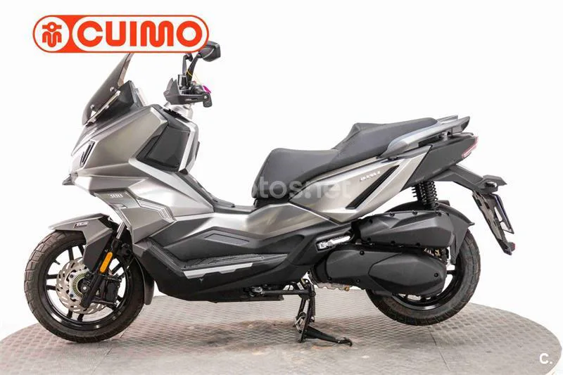 SYM ADX 300 – Vista 15