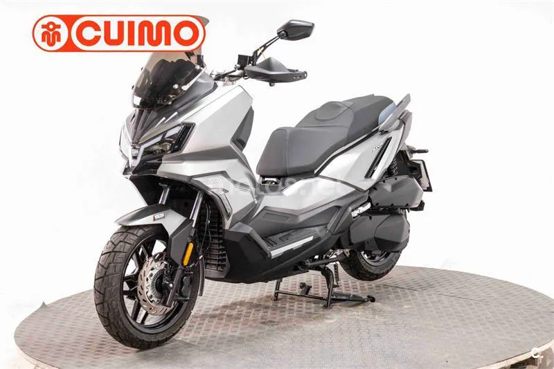 SYM ADX 300 – Vista 18