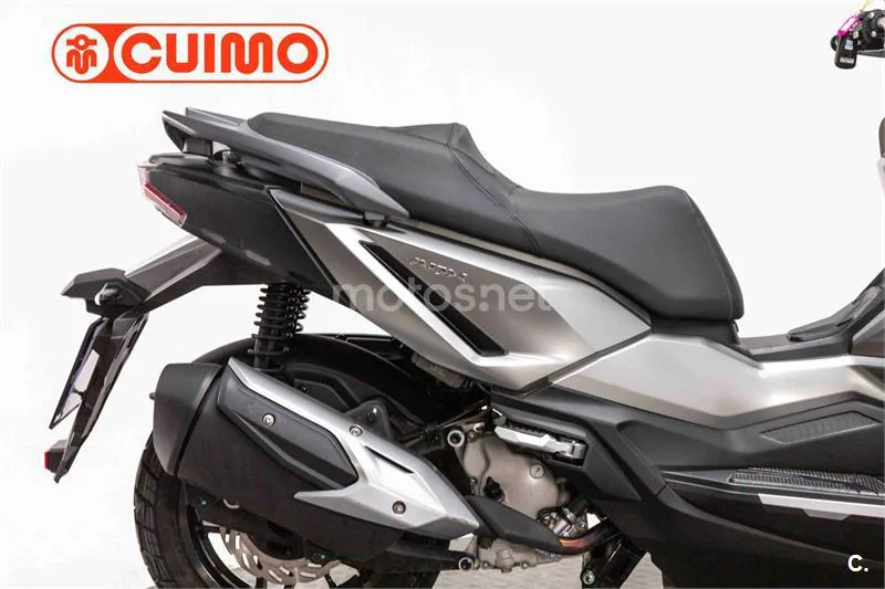 SYM ADX 300 – Vista 8