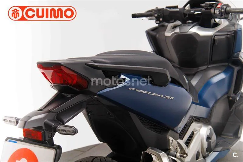 Honda Forza 750 – Vista 16