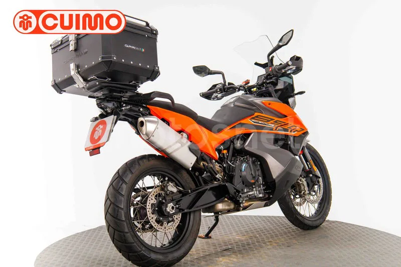 KTM 890 – Vista 7