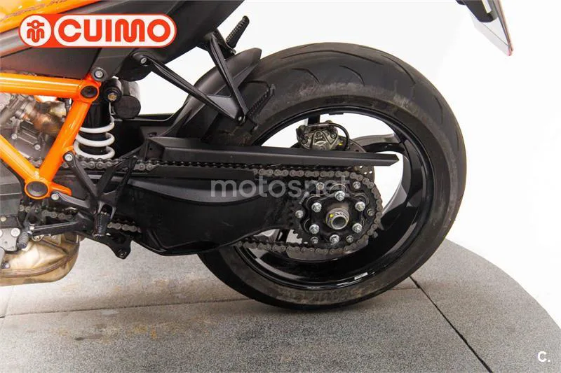 KTM 1290 Super Duke R – Vista 18