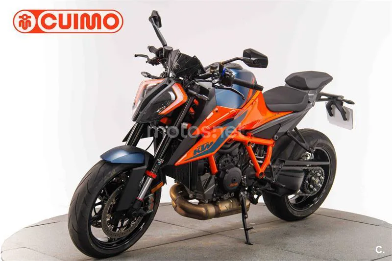 KTM 1290 Super Duke R – Vista 9