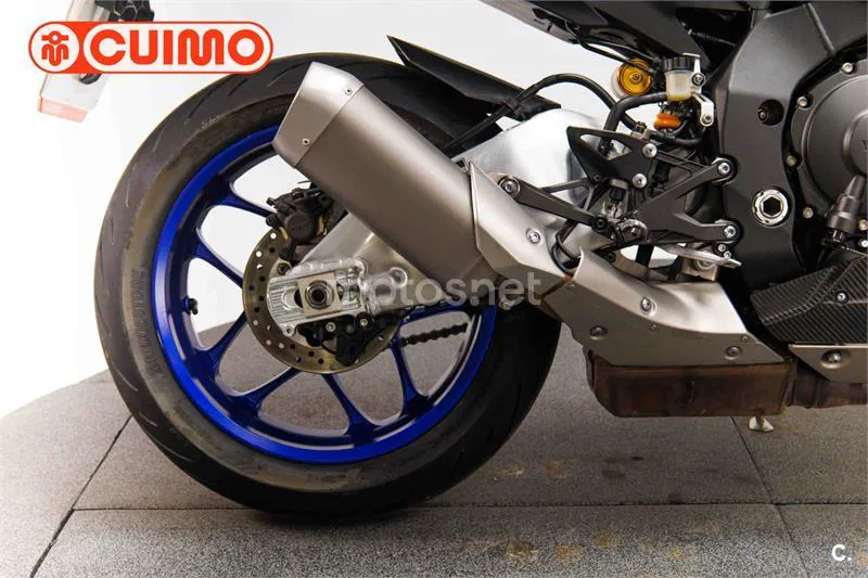 Yamaha R1 – Vista 14