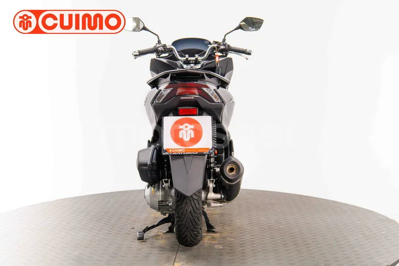 Honda PCX 125 – Vista 9