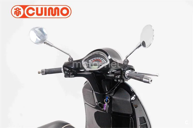 Vespa GTS 125 – Vista 10