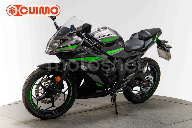 Kawasaki Ninja 125 – Vista 17
