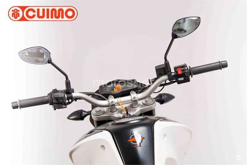 KTM 690 Duke – Vista 20