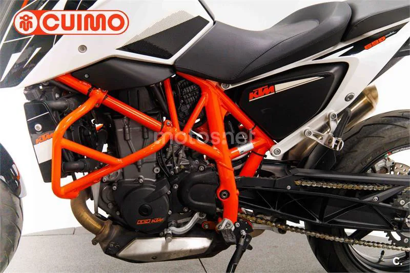 KTM 690 Duke – Vista 24
