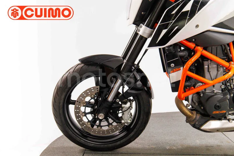 KTM 690 Duke - Vista 45