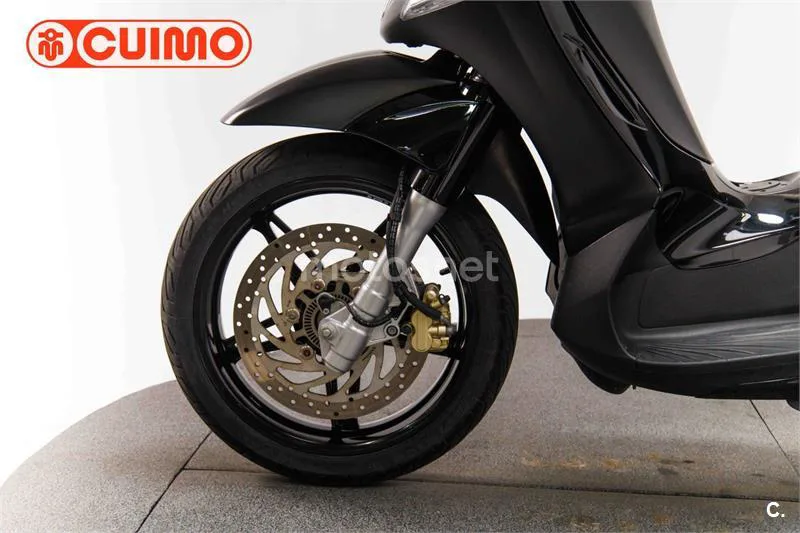 Piaggio Beverly – Vista 19
