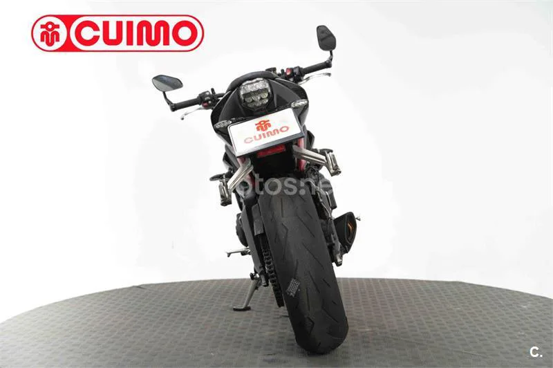 Triumph Street Triple – Vista 5